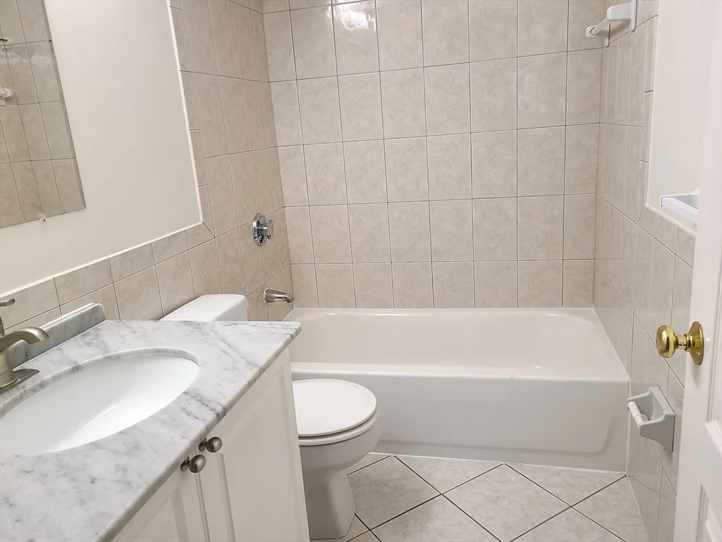 1 bed, 1 bath apartment for rent at 576 Washington St Unit 202, Weymouth — photo 15 of 19