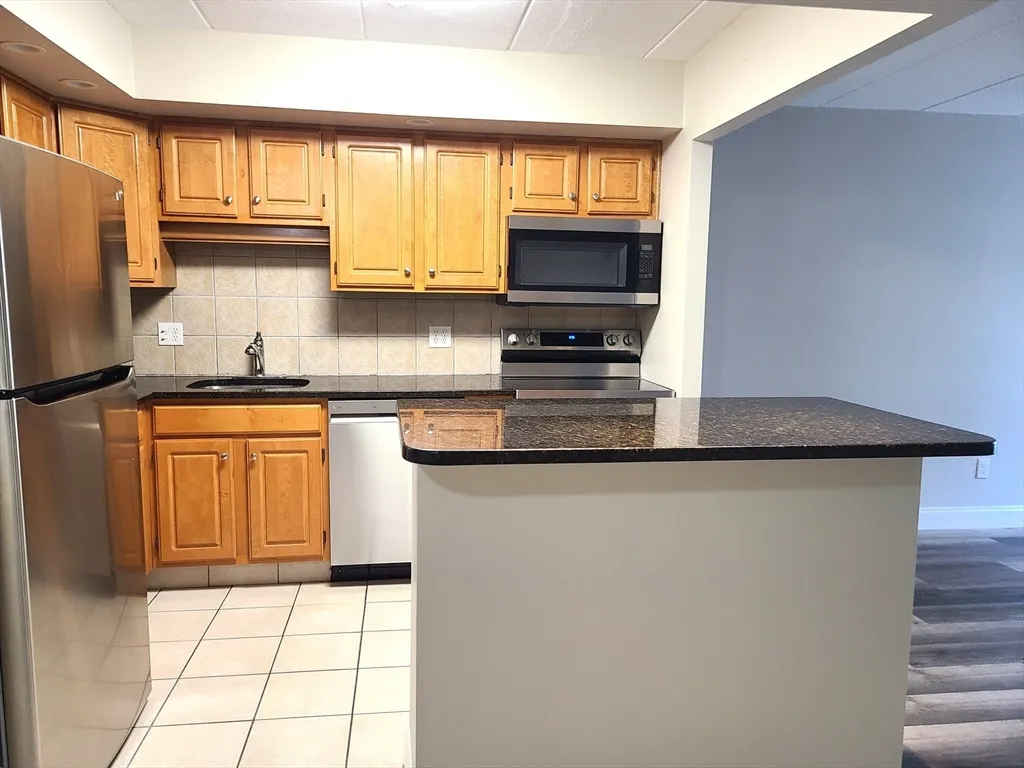 1 bed, 1 bath apartment for rent at 576 Washington St Unit 202, Weymouth — photo 7 of 19