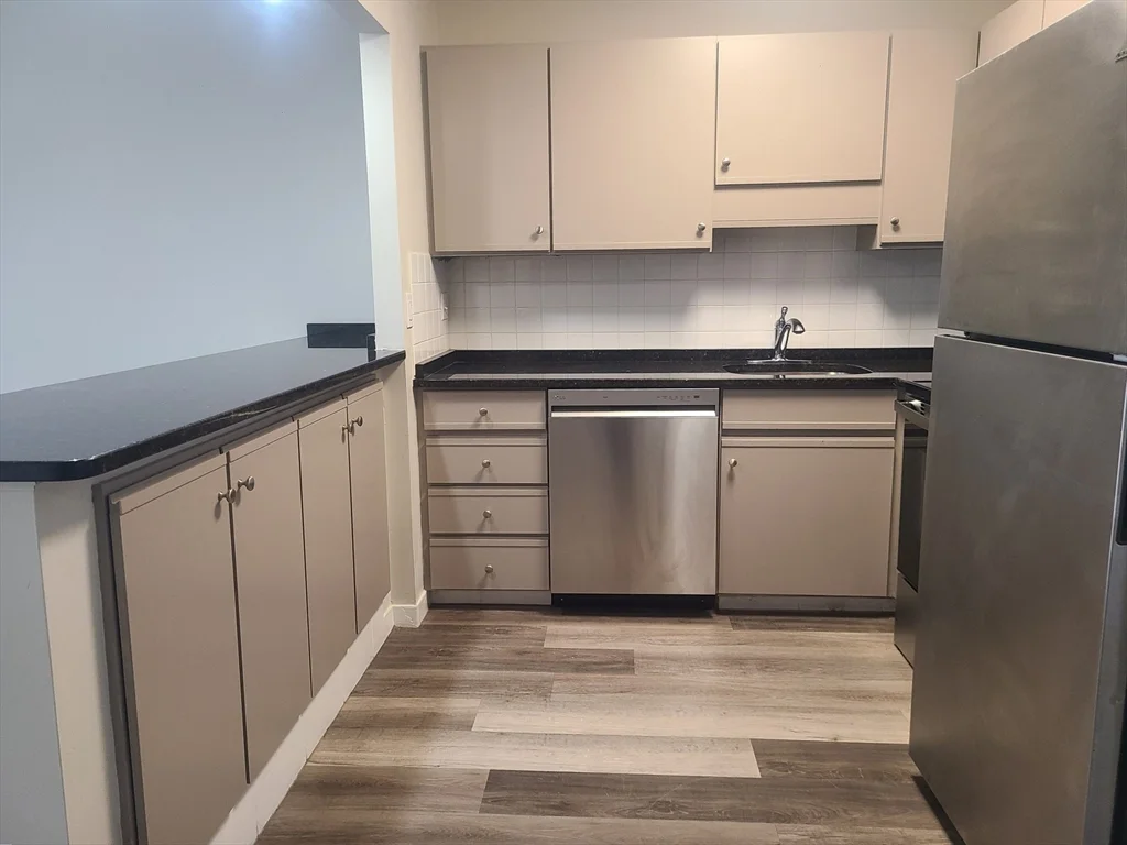 1 bed, 1 bath apartment for rent at 576 Washington St Unit 306, Weymouth — photo 10 of 17