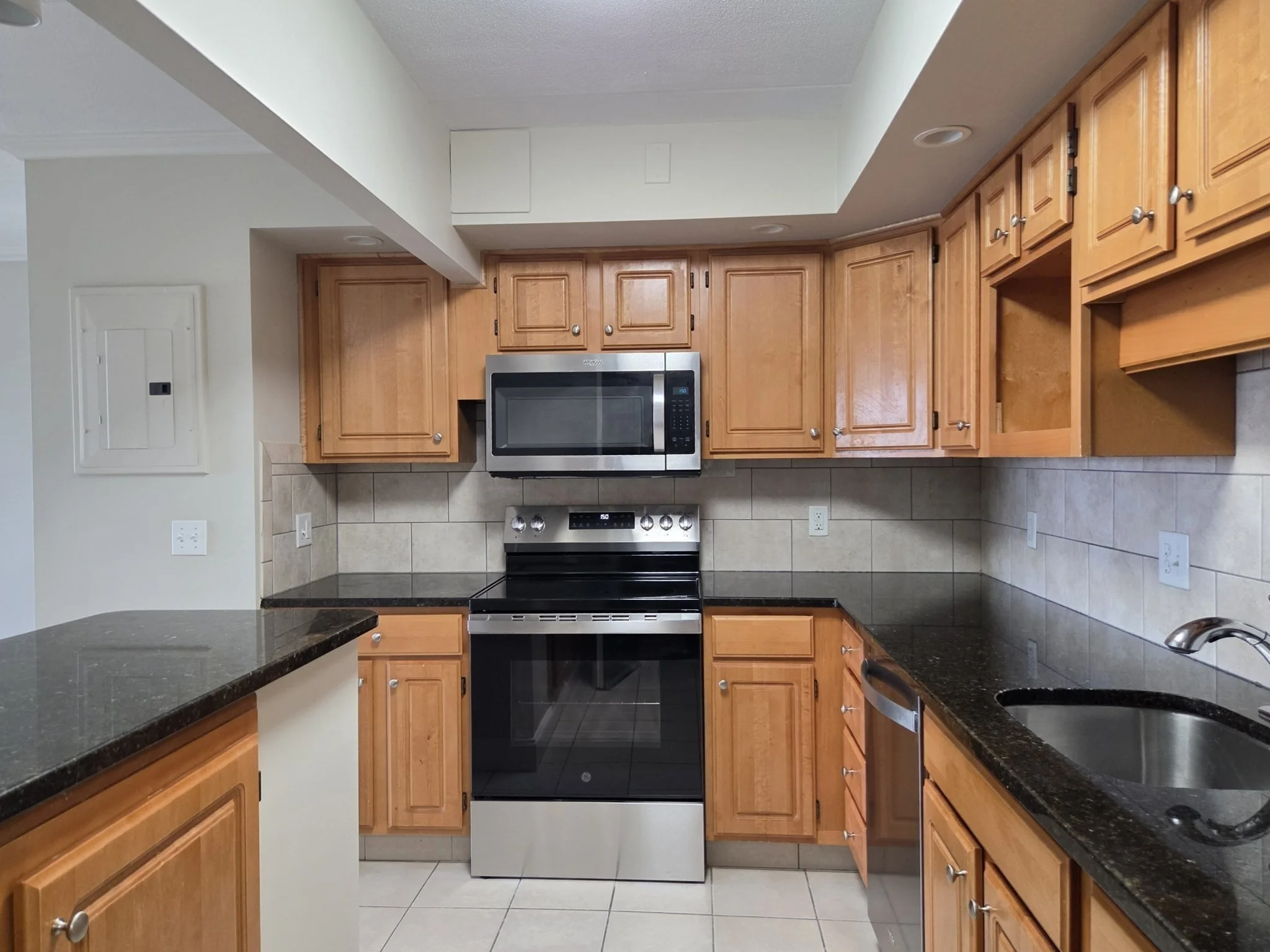 2 bed, 1 bath apartment for rent at 576 Washington St Unit 307, Weymouth — photo 10 of 25