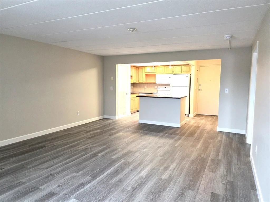 1 bed, 1 bath apartment for rent at 576 Washington St Unit 404, Weymouth — photo 7 of 19