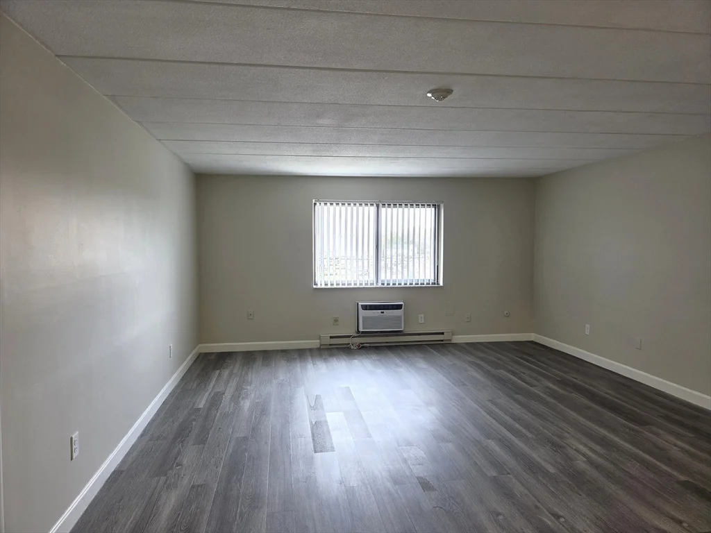 1 bed, 1 bath apartment for rent at 576 Washington St Unit 404, Weymouth — photo 5 of 19