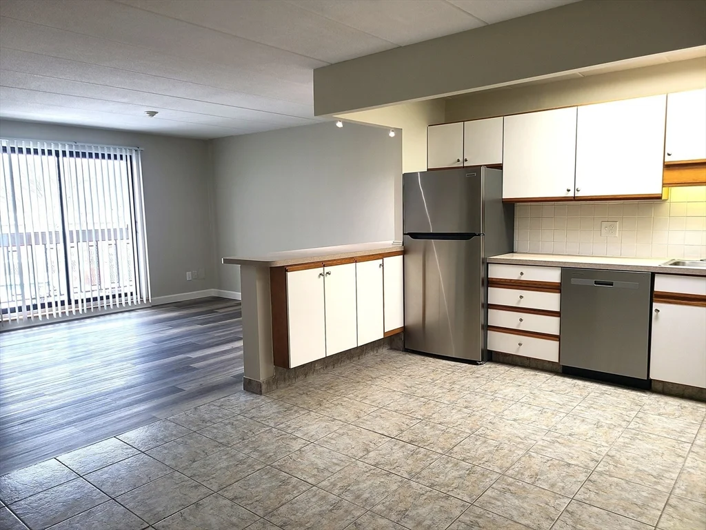 1 bed, 1 bath apartment for rent at 576 Washington St Unit 410, Weymouth — photo 8 of 15