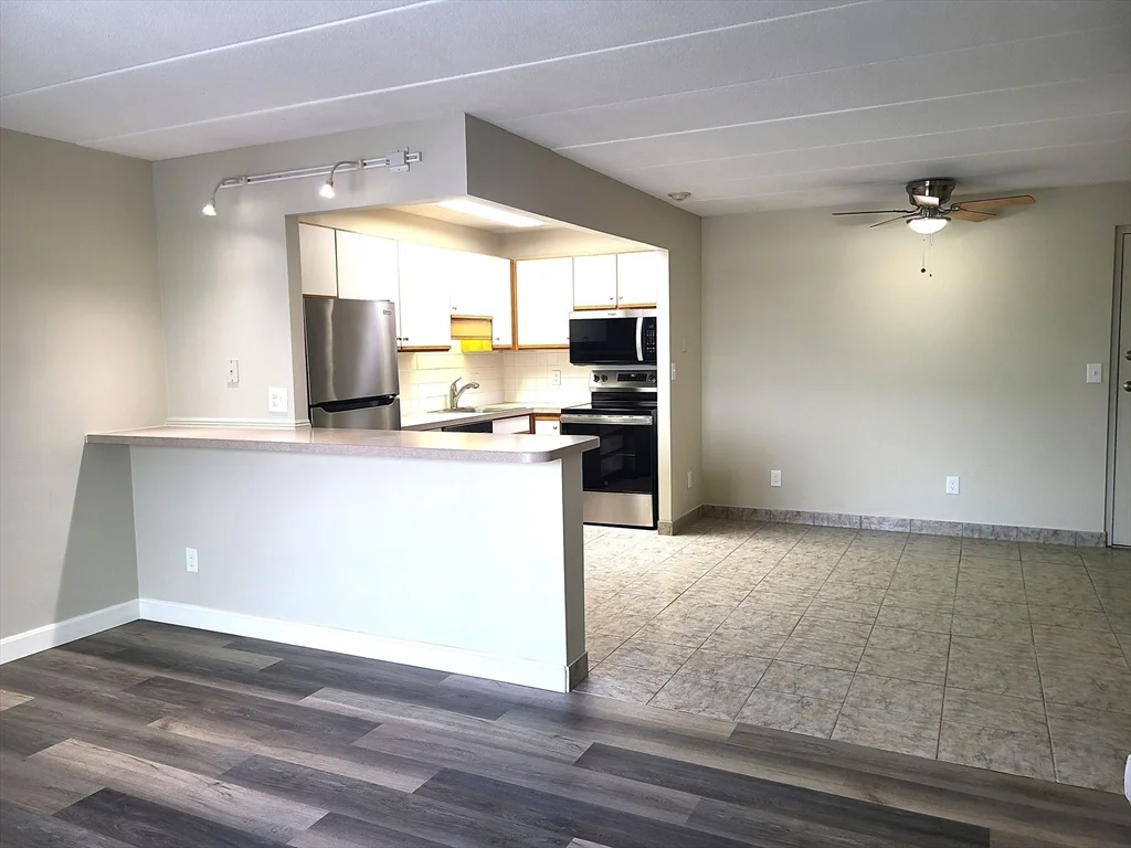1 bed, 1 bath apartment for rent at 576 Washington St Unit 410, Weymouth — photo 7 of 15