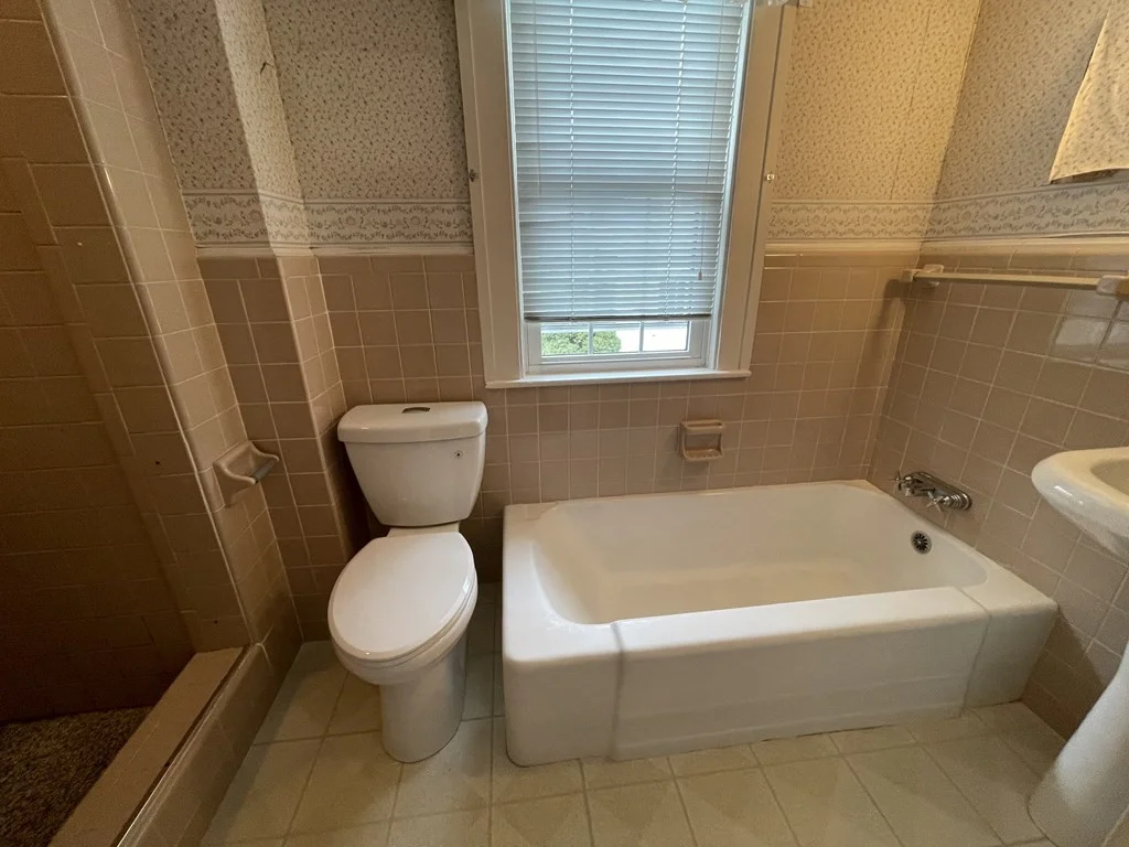 4 bed, 1 bath apartment for rent at 577 Grove St, Newton — photo 12 of 12