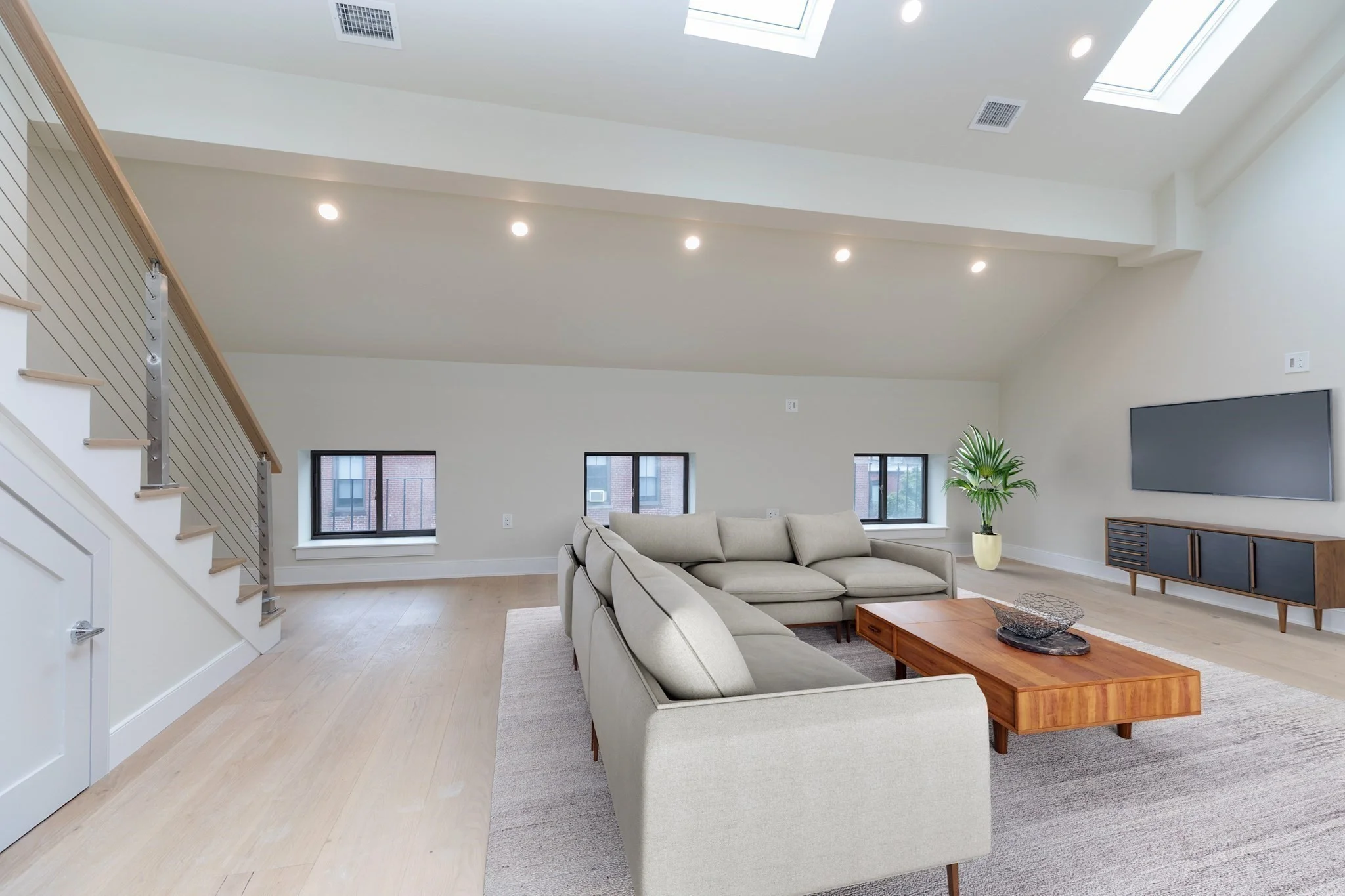 3 bed, 2 bath apartment for rent at 577 Massachusetts Ave Unit PH, South End — photo 5 of 15