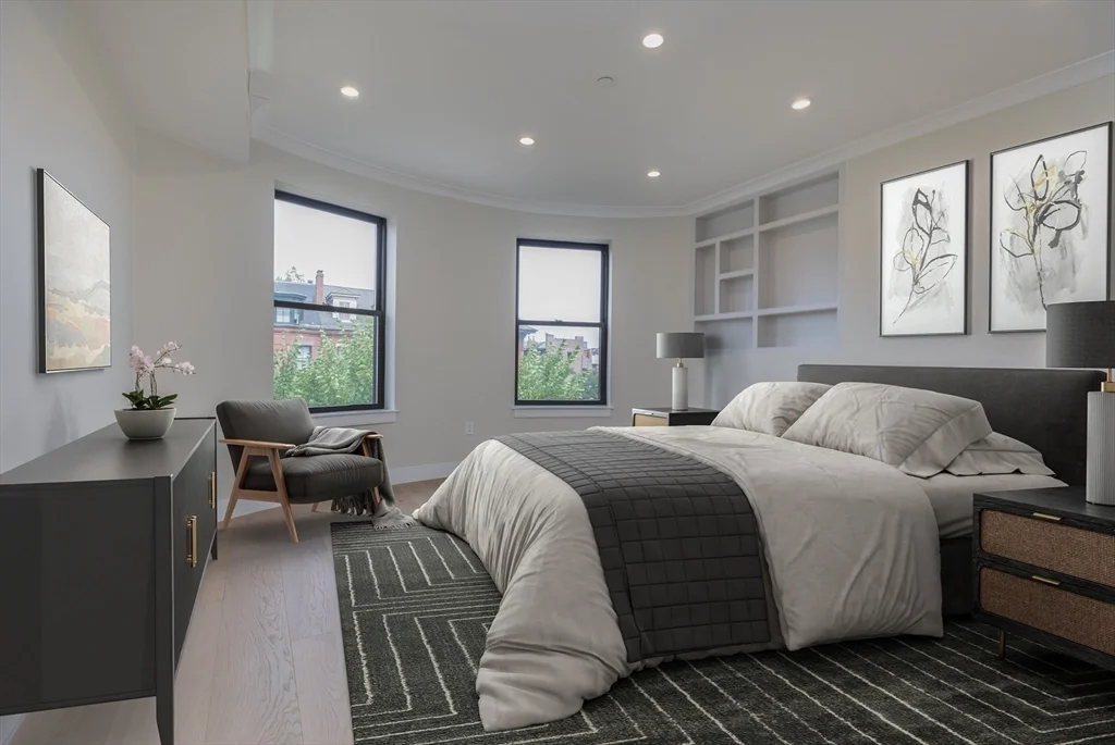 3 bed, 2 bath apartment for rent at 577 Mass Unit PH, South End