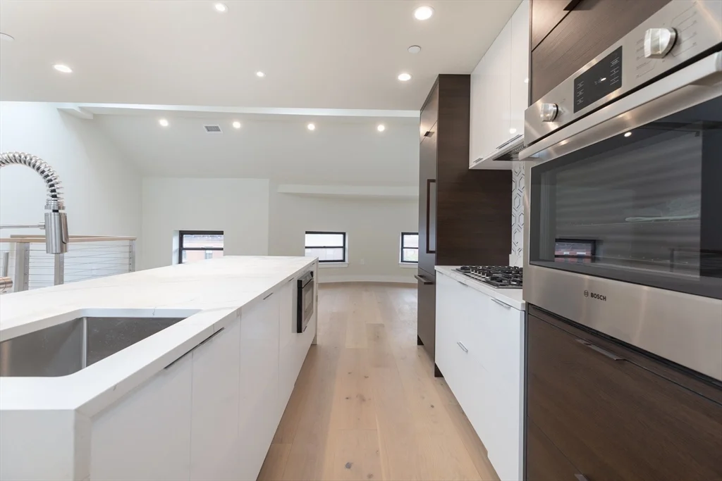 3 bed, 2 bath apartment for rent at 577 Mass Unit PH, South End — photo 6 of 15