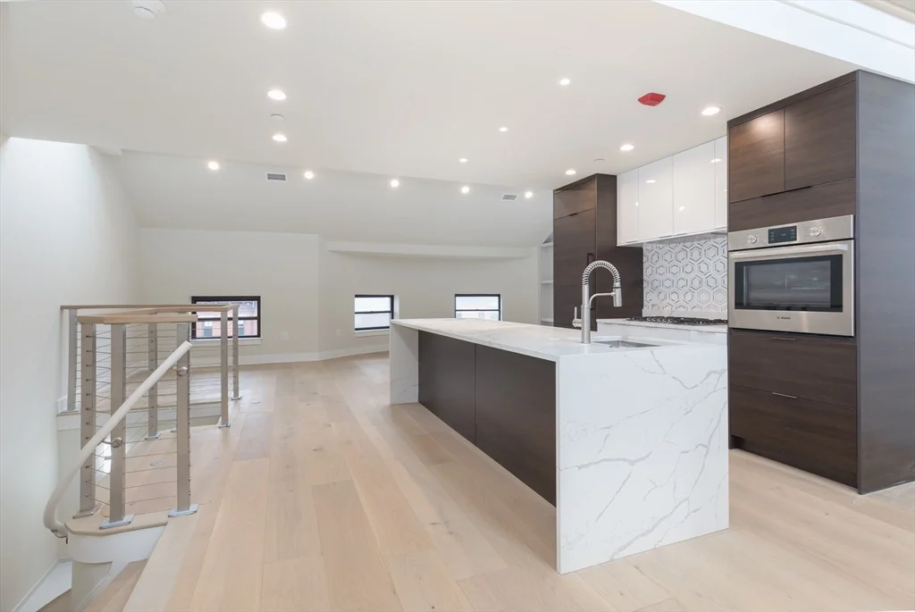 3 bed, 2 bath apartment for rent at 577 Mass Unit PH, South End — photo 5 of 15