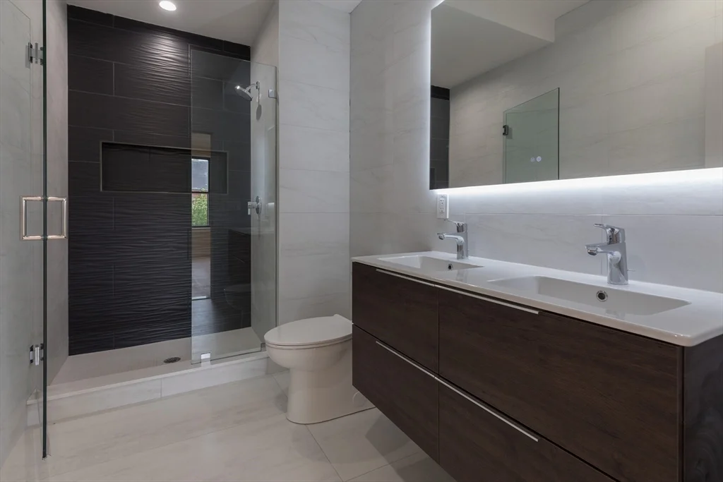 3 bed, 2 bath apartment for rent at 577 Mass Unit PH, South End — photo 2 of 15
