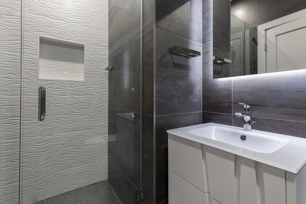 3 bed, 2 bath apartment for rent at 577 Mass Unit PH, South End — photo 15 of 15