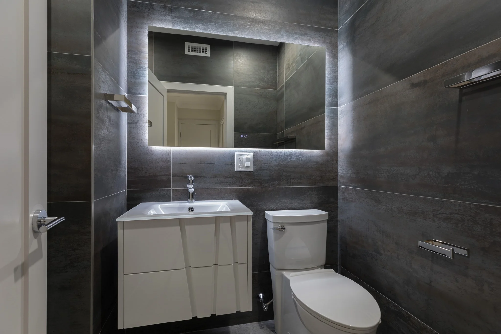 3 bed, 2 bath apartment for rent at 577 Massachusetts Ave Unit PH, South End — photo 14 of 15