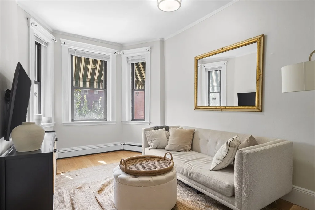 2 bed, 1 bath apartment for rent at 577 Tremont St Unit 2, South End — photo 1 of 10