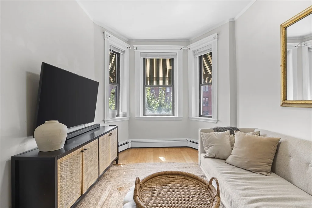 2 bed, 1 bath apartment for rent at 577 Tremont St Unit 2, South End — photo 2 of 10