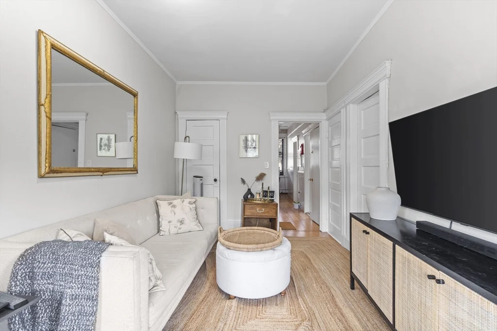 2 bed, 1 bath apartment for rent at 577 Tremont St Unit 2, South End — photo 3 of 10