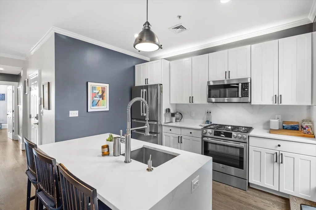2 bed, 2 bath apartment for rent at 578 Massachusetts Ave Unit 3, South End — photo 10 of 30