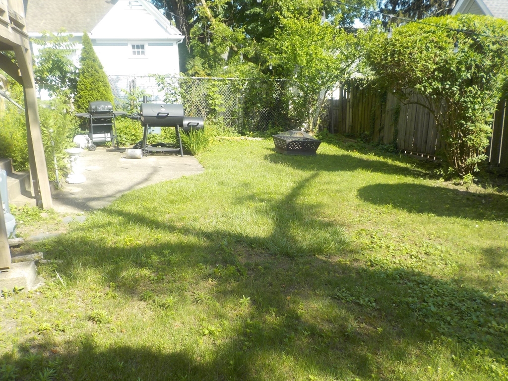 1 bed, 1 bath apartment for rent at 578 Trapelo Rd Unit 1st Floor, Belmont — photo 16 of 22