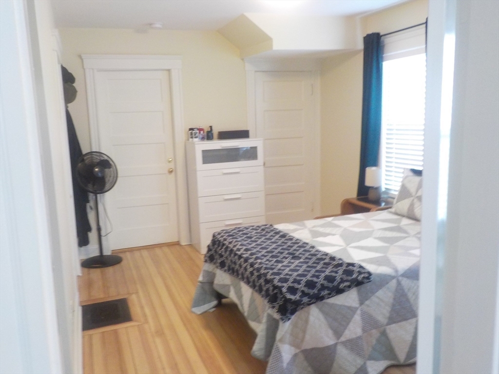 1 bed, 1 bath apartment for rent at 578 Trapelo Rd Unit 1st Floor, Belmont — photo 12 of 22