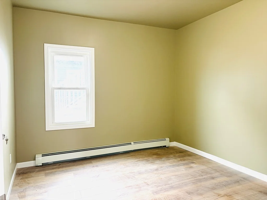 3 bed, 1 bath apartment for rent at 579 Bay St Unit 1R, Taunton — photo 9 of 12