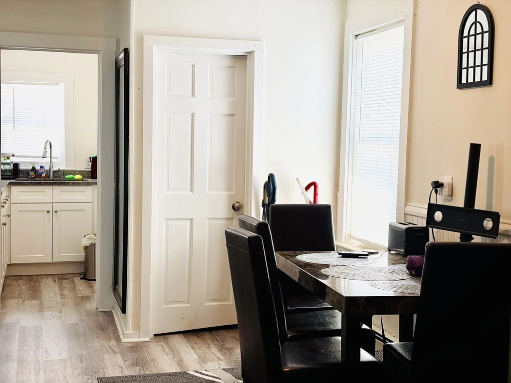 3 bed, 1 bath apartment for rent at 579 Bay St Unit 2, Taunton — photo 4 of 11