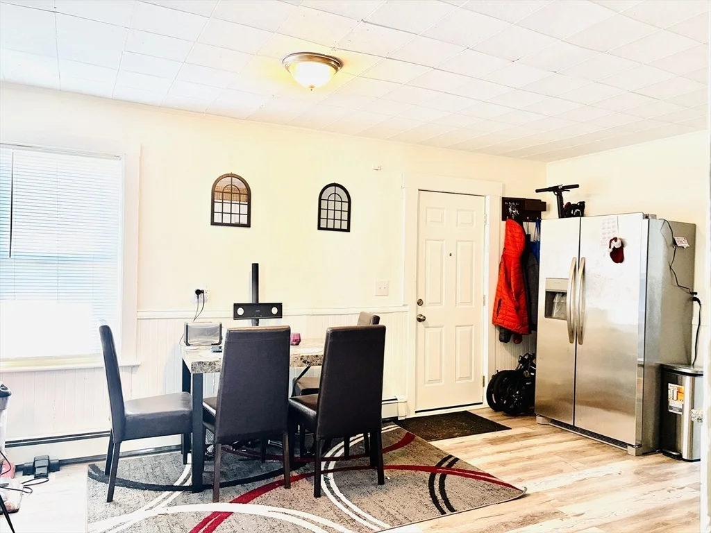 3 bed, 1 bath apartment for rent at 579 Bay St Unit 2, Taunton — photo 2 of 11