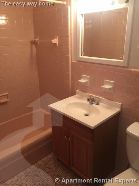 2 bed, 1 bath apartment for rent at 57A Bonair St Unit 1, Winter Hill — photo 7 of 9