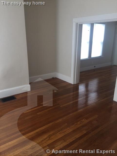 2 bed, 1 bath apartment for rent at 57A Bonair St Unit 1, Winter Hill — photo 2 of 9