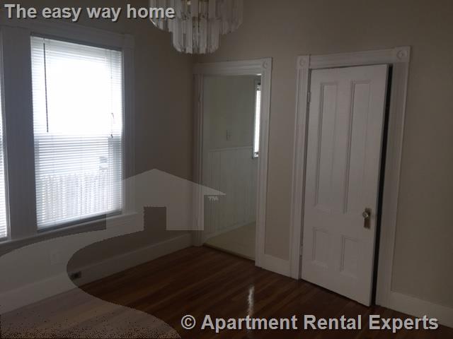 2 bed, 1 bath apartment for rent at 57A Bonair St Unit 1, Winter Hill — photo 3 of 9