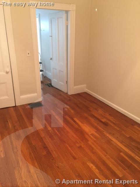 2 bed, 1 bath apartment for rent at 57A Bonair St Unit 1, Winter Hill — photo 4 of 9