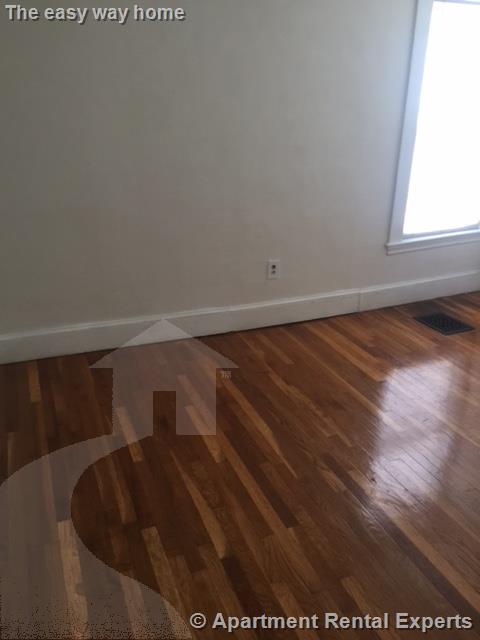 2 bed, 1 bath apartment for rent at 57A Bonair St Unit 1, Winter Hill — photo 8 of 9