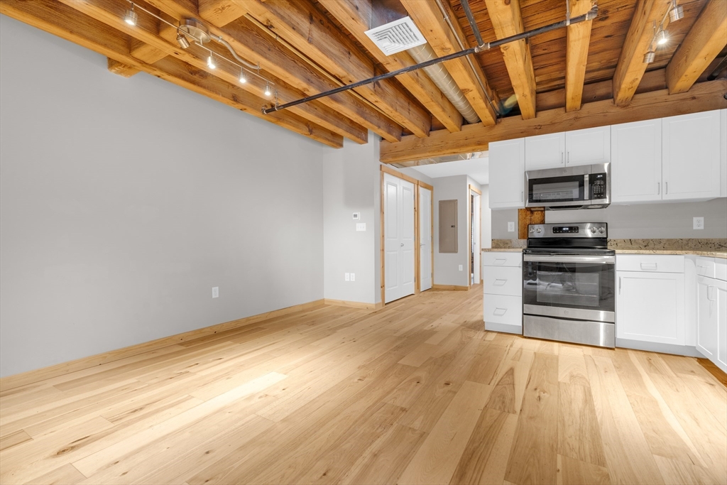 1 bed, 1 bath apartment for rent at 58 13th St Unit 108, Charlestown — photo 4 of 7