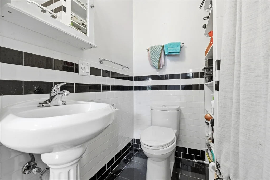 1 bed, 1 bath apartment for rent at 58-60 Clarendon St Unit 3, South End — photo 10 of 12