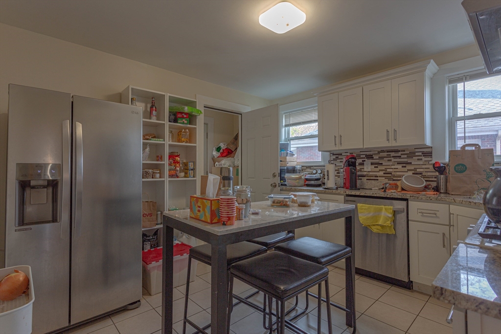 3 bed, 2 bath apartment for rent at 58-60 Colborne Rd Unit 58, Brighton — photo 4 of 10