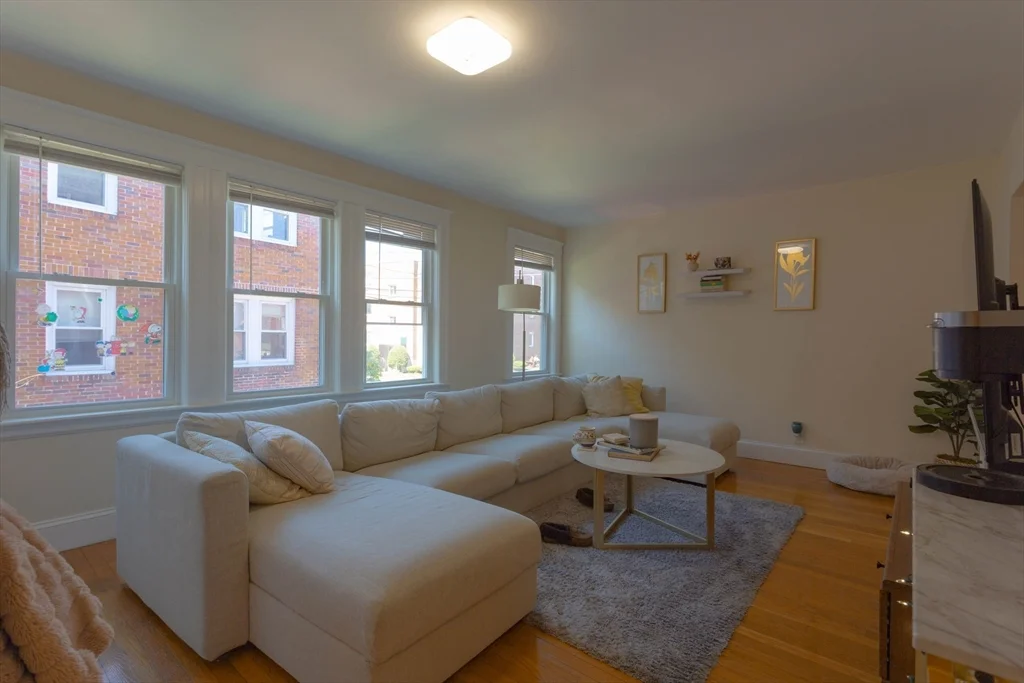 3 bed, 1 bath apartment for rent at 58-60 Colborne Rd Unit 60, Boston — photo 5 of 14