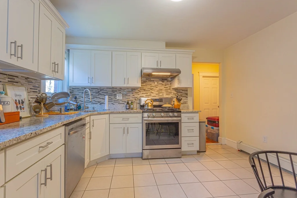 3 bed, 1 bath apartment for rent at 58-60 Colborne Rd Unit 60, Boston — photo 12 of 14