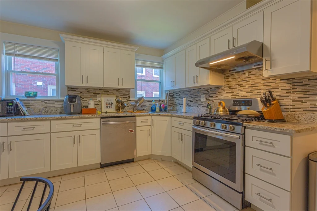 3 bed, 1 bath apartment for rent at 58-60 Colborne Rd Unit 60, Boston — photo 11 of 14