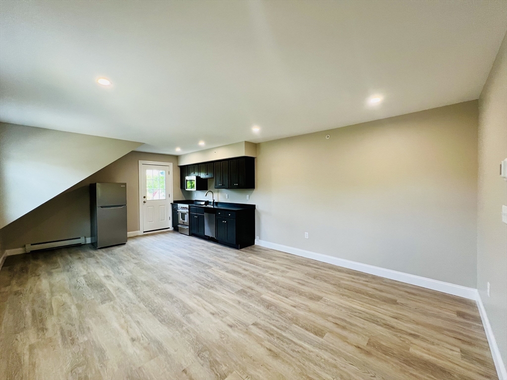 1 bed, 1 bath apartment for rent at 58-60 Mineral St Unit 60, Reading — photo 12 of 25