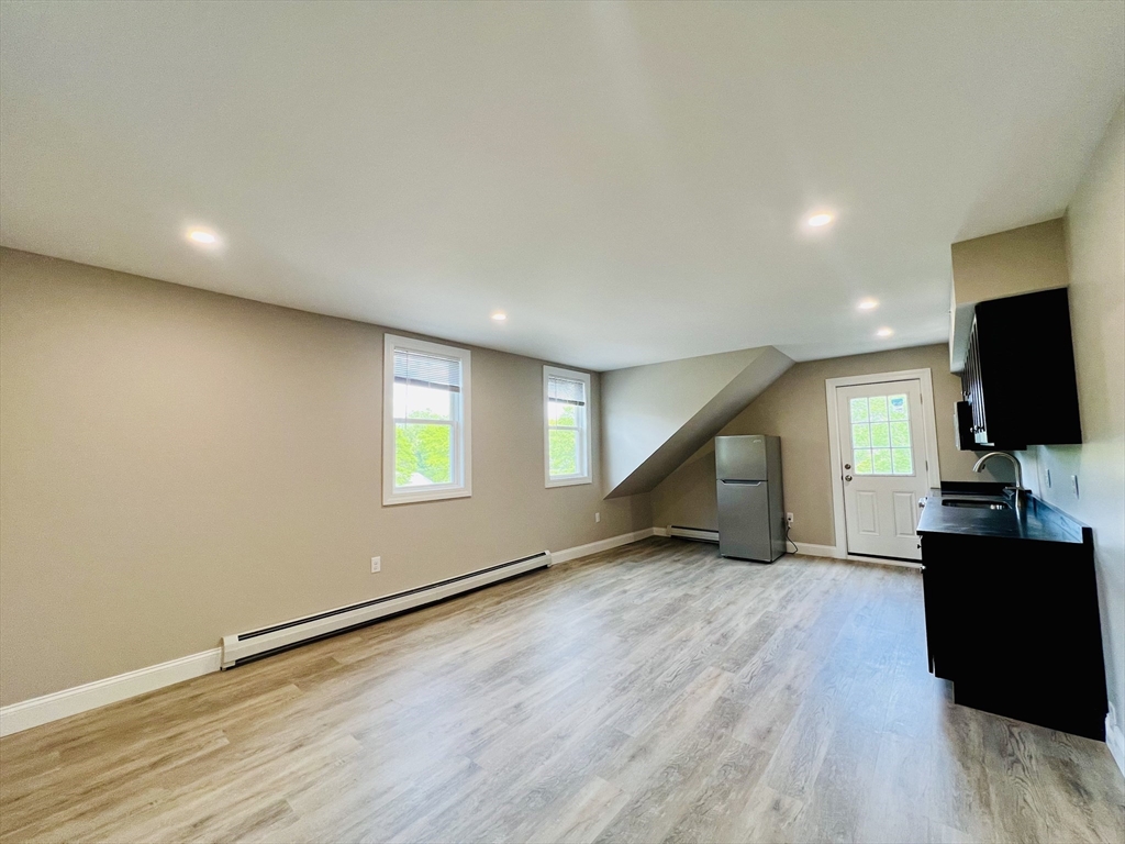 1 bed, 1 bath apartment for rent at 58-60 Mineral St Unit 60, Reading — photo 24 of 25