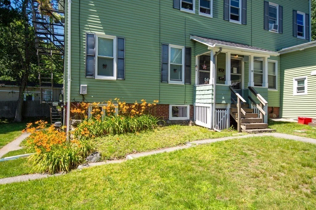 1 bed, 1 bath apartment for rent at 58-60 Mineral St Unit A, Reading — photo 2 of 13