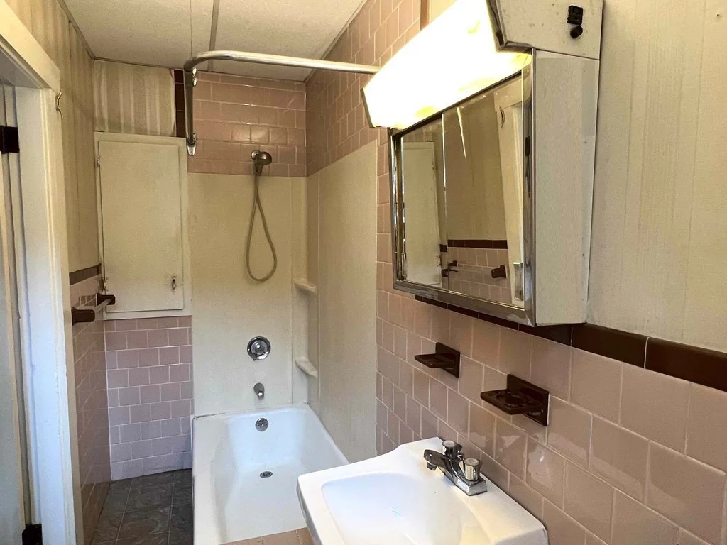 1 bed, 1 bath apartment for rent at 58-60 Mineral St Unit A, Reading — photo 8 of 13
