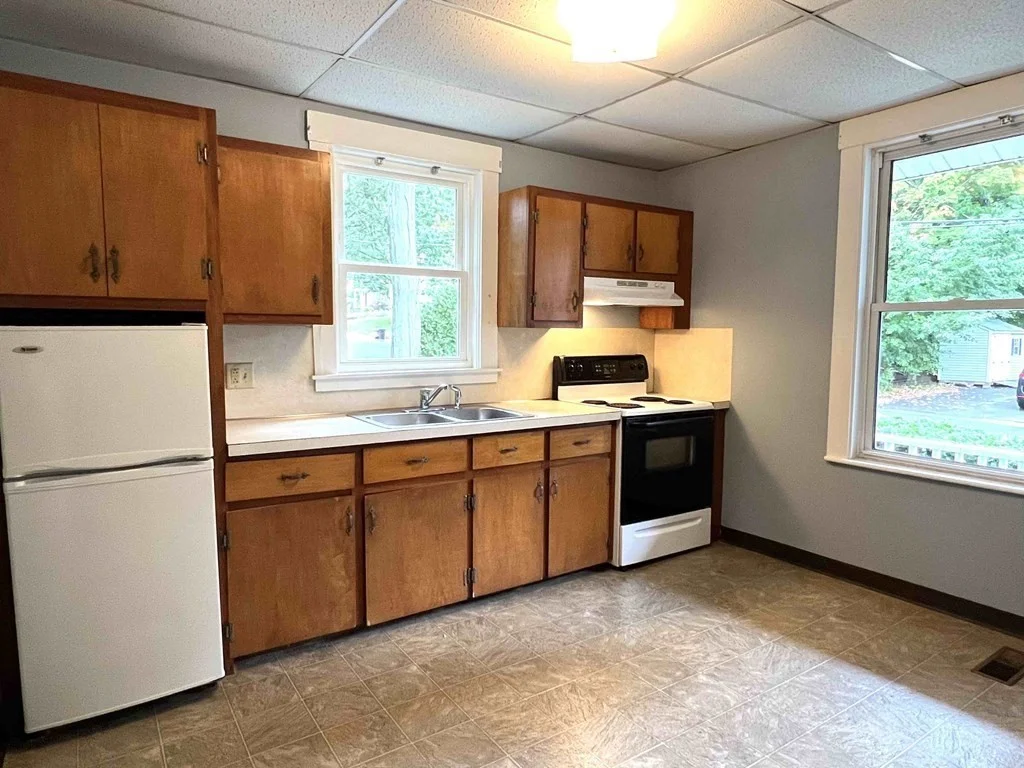 1 bed, 1 bath apartment for rent at 58-60 Mineral St Unit A, Reading