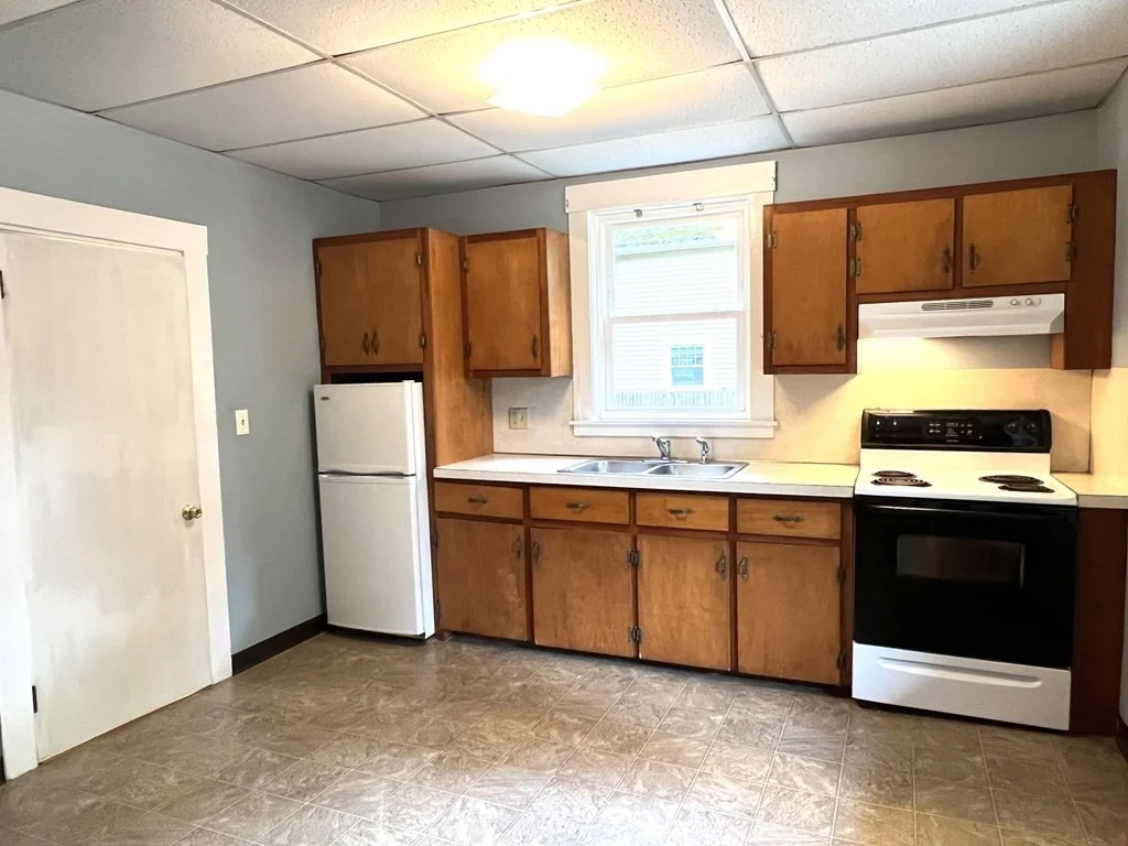 1 bed, 1 bath apartment for rent at 58-60 Mineral St Unit A, Reading — photo 3 of 13