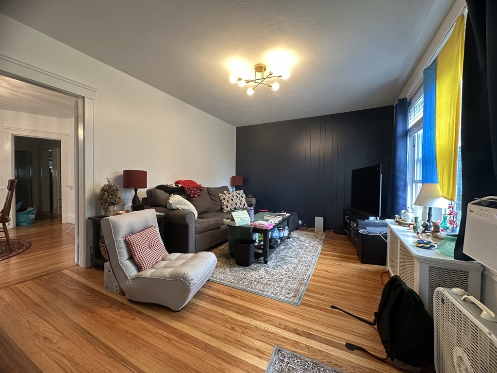 2 bed, 1 bath apartment for rent at 58-60 Palfrey St Unit 58, Watertown — photo 5 of 12