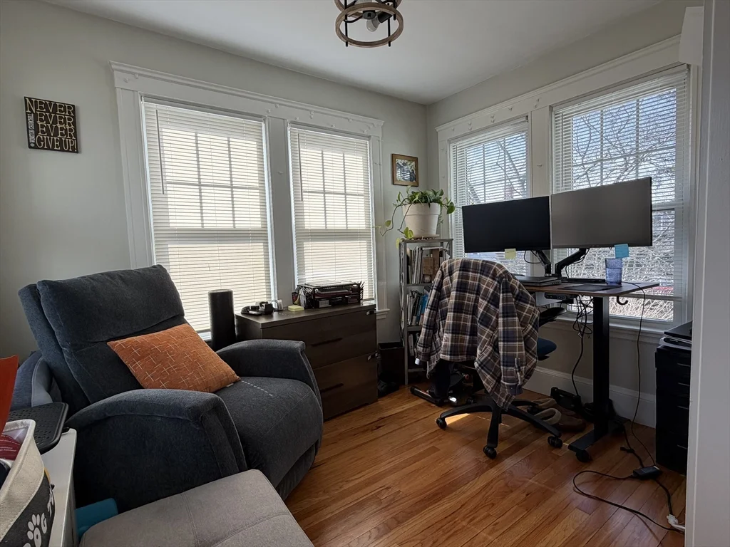 2 bed, 1 bath apartment for rent at 58-60 Palfrey St Unit 60, Watertown — photo 4 of 9