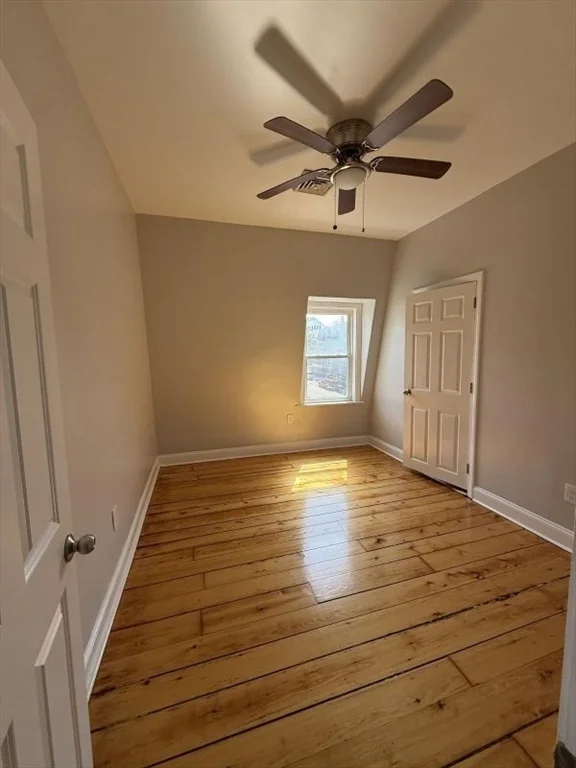 3 bed, 1 bath apartment for rent at 58-60 Park St Unit 3, Fall River — photo 6 of 8