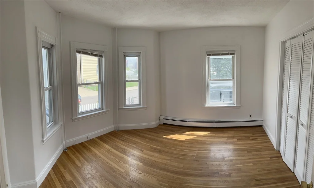 3 bed, 1 bath apartment for rent at 58-60 Waverly St Unit 1, Brighton — photo 3 of 12