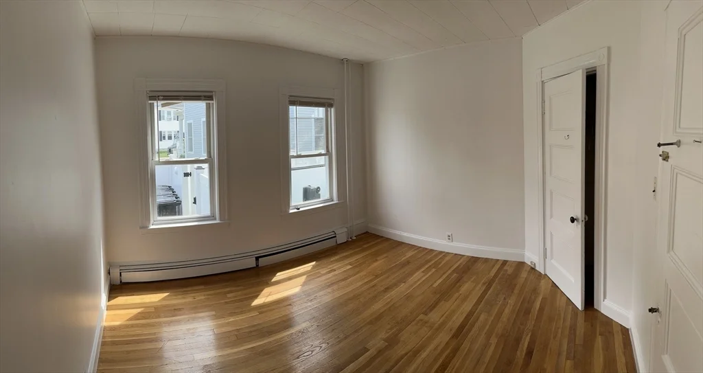 3 bed, 1 bath apartment for rent at 58-60 Waverly St Unit 1, Brighton — photo 5 of 12