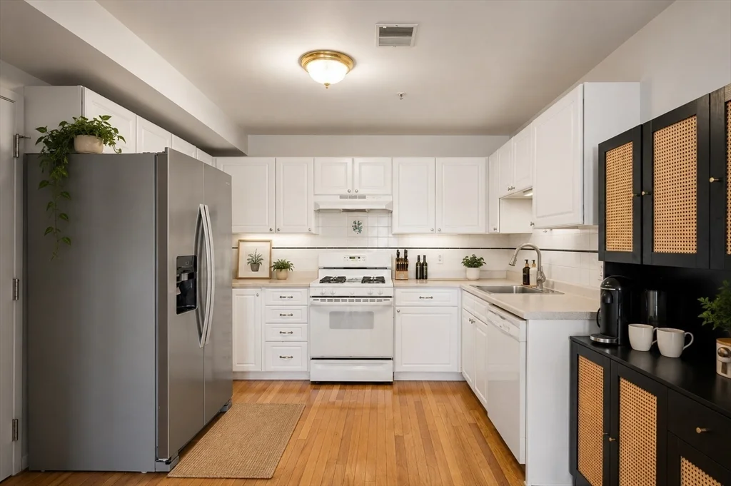 2 bed, 1 bath apartment for rent at 58 Almont St Unit 12, Malden — photo 6 of 9