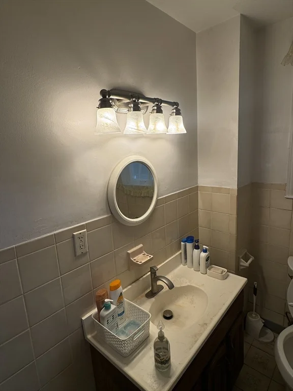 4 bed, 2 bath apartment for rent at 58 Aspinwall Ave Unit 1, Coolidge Corner — photo 18 of 20