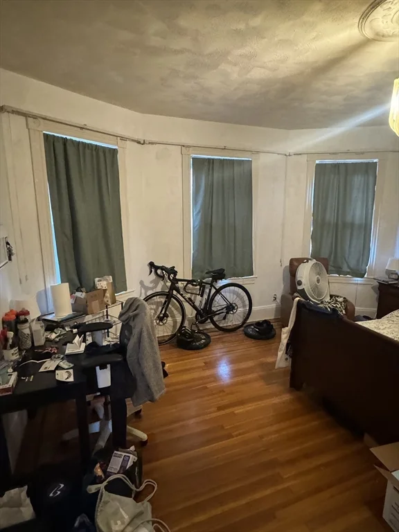 4 bed, 2 bath apartment for rent at 58 Aspinwall Ave Unit 1, Coolidge Corner — photo 6 of 20